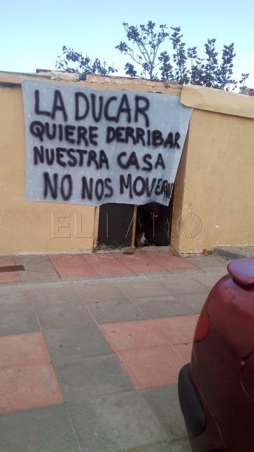 Una familia de San Amaro teme perder su casa debido a las obras de la Ducar