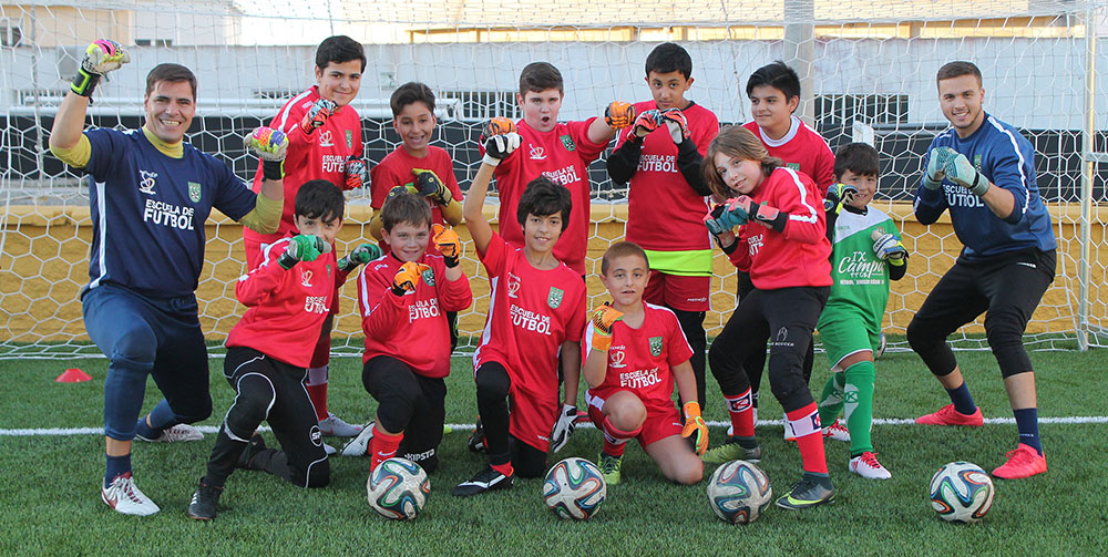 En marcha la escuela de porteros de la Federación de Fútbol de Ceuta con 20 alumnos