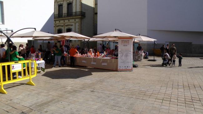 El mercado artesanal llevará la magia y el Carnaval a la plaza Nelson Mandela