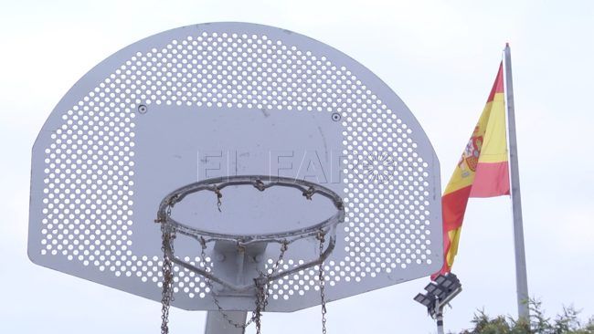 La Ciudad cambiará los sistemas de sujeción de las canastas en la Marina por otros más seguros
