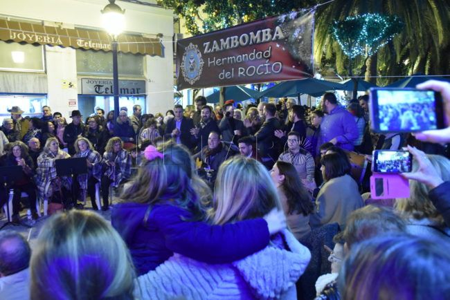 Aires rocieros por Navidad en las calles de Ceuta