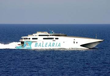 El ‘Jaume III’ consigue superar sus problemas técnicos y ha salido de Algeciras a las 18:00 horas