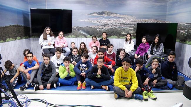 La clase G de 1º de ESO del ‘Siete Colinas’ visita El Faro de Ceuta