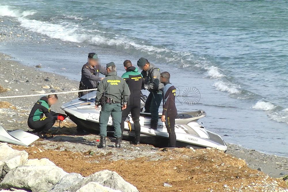 Un tangerino condenado por colar a dos inmigrantes en moto de agua en Ceuta