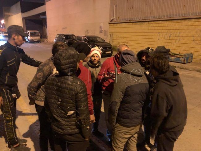 Los dos lados de la frontera Ceuta-Marruecos, la misma situación