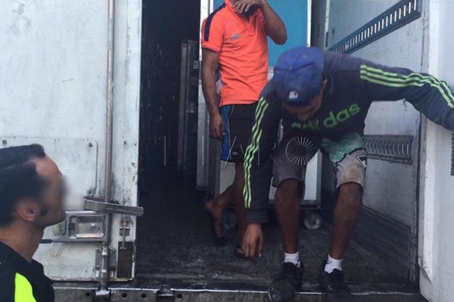 Culpan a un inmigrante de un delito de daños y no de robo porque se coló en un camión para fugarse