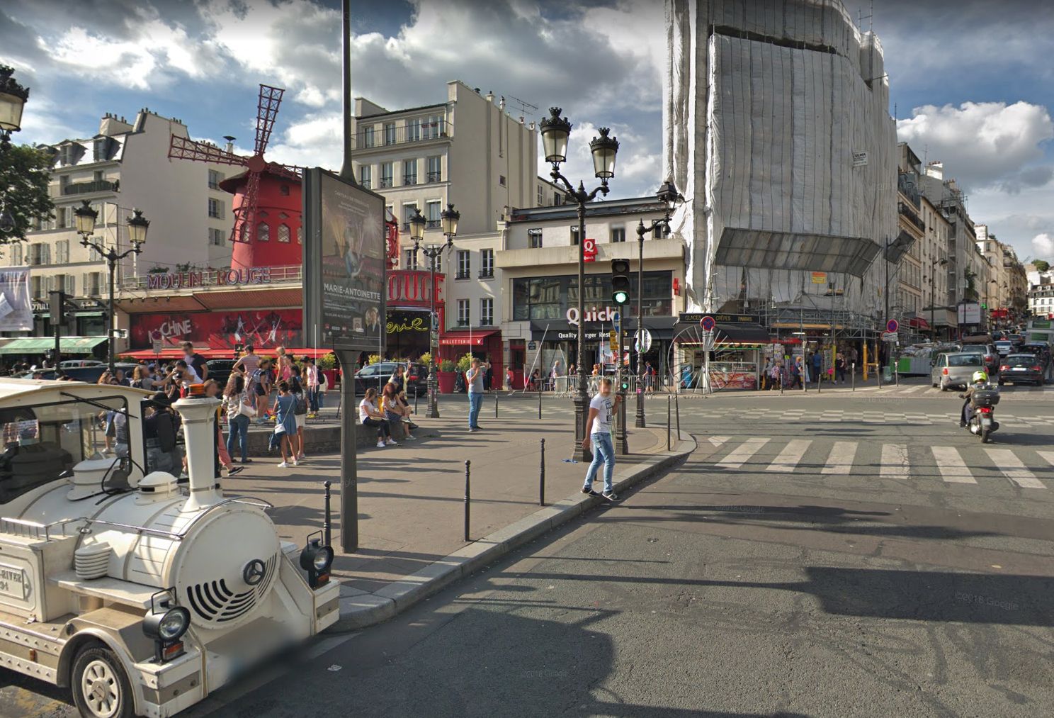 Foto de una islamista marroquí sin velo en París pone en apuros a su partido