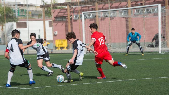 Los sub-16 aguantaron el 0-0 hasta los últimos minutos