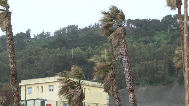 El Faro - Las consecuencias del temporal en Ceuta: sin clases ni porteo y tampoco transporte marítimo