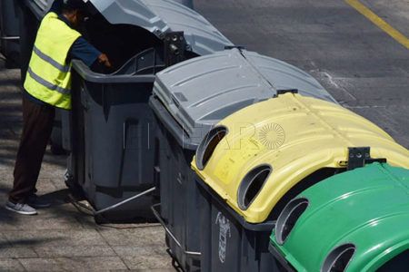¿Es tuya? Multa de 2.250 euros por incumplir la ordenanza de limpieza