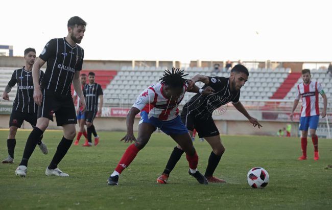 El Ceuta sigue en zona de play-off