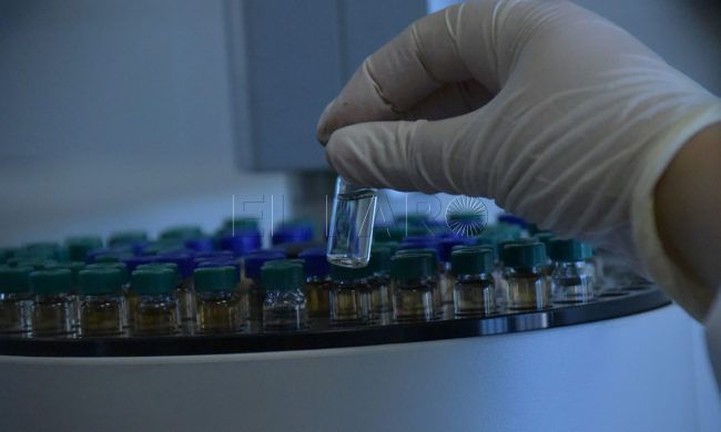 Una normativa que aplica Aduanas de Algeciras impide la salida de todas las muestras biológicas de Ceuta