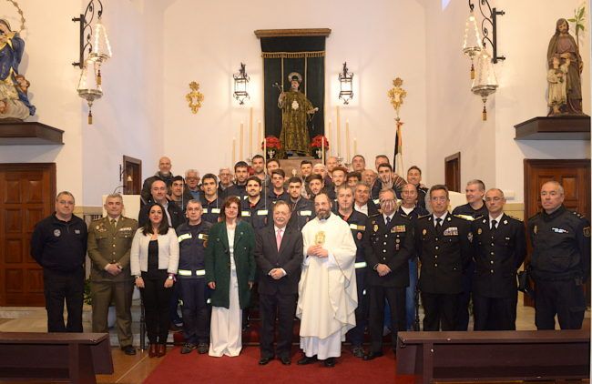 Bomberos festeja su patrón con una eucaristía en la parroquia de San Juan de Dios