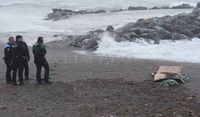 El cadáver recuperado en la playa del Tarajal es de un varón subsahariano