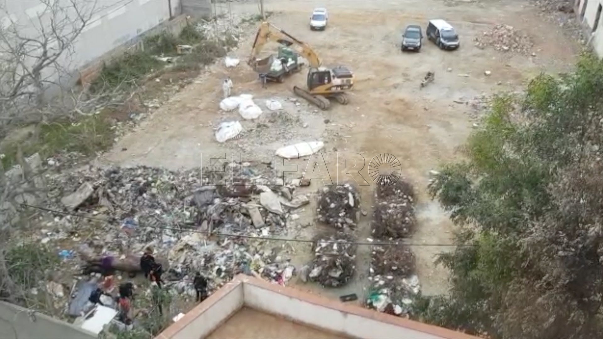 La Policía desmantela las chabolas levantadas en el Sardinero