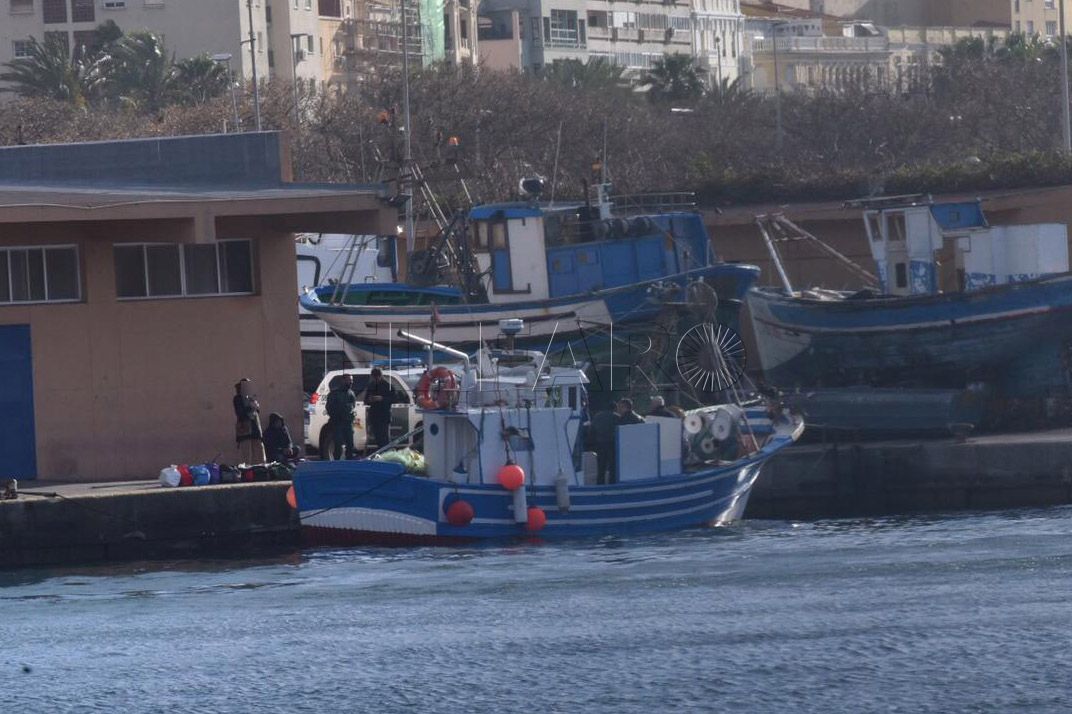 Operación antidroga en Ceuta: la Guardia Civil halla más hachís en el barco de uno de los detenidos en el puerto pesquero
