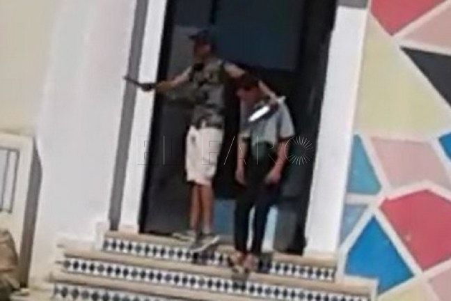 La Policía, obligada a disparar para liberar a una víctima de un delincuente