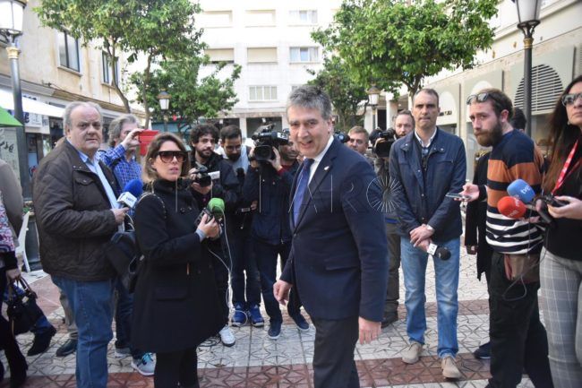 Caballas critica la visita de Cosidó: «uno de los profetas de la corrupción policial»