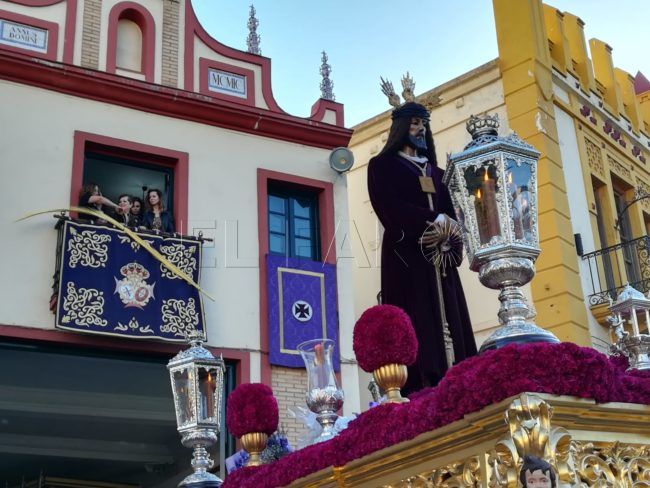Galería de fotos | El Medinaceli cumple con la tradición y libera un preso, este año en su Casa de Hermandad