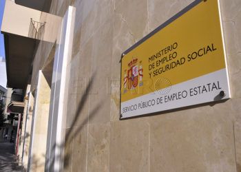 higienista-bucodental-planchistas-mozos-cuadra-ofertas-empleo-ceuta