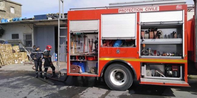 Un incendio en una fábrica de zapatos obliga a desalojar a todos sus trabajadores