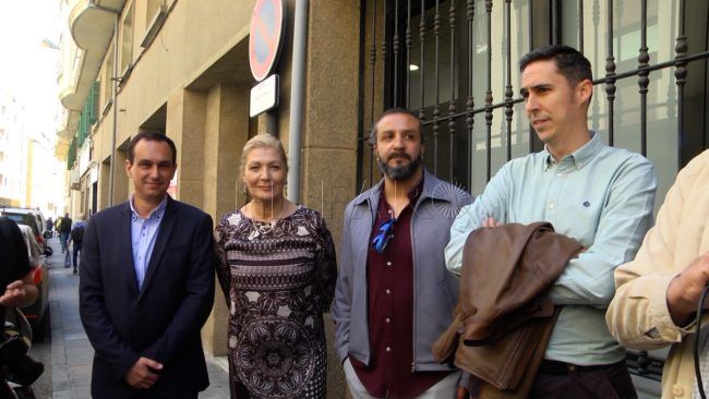 El PSOE recoge “con mucha ilusión” sus credenciales de diputado y senadores