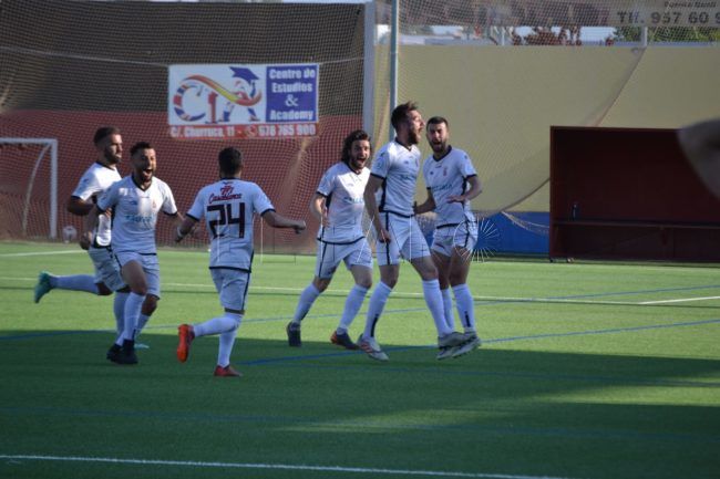 Puente Genil 1-3 AD Ceuta: Ismael pone el play-off más cerca