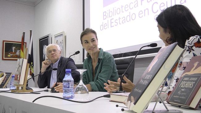 Carmen Posadas en Ceuta: “Con mi última novela la gente podría pensar que se me había ido la pinza”