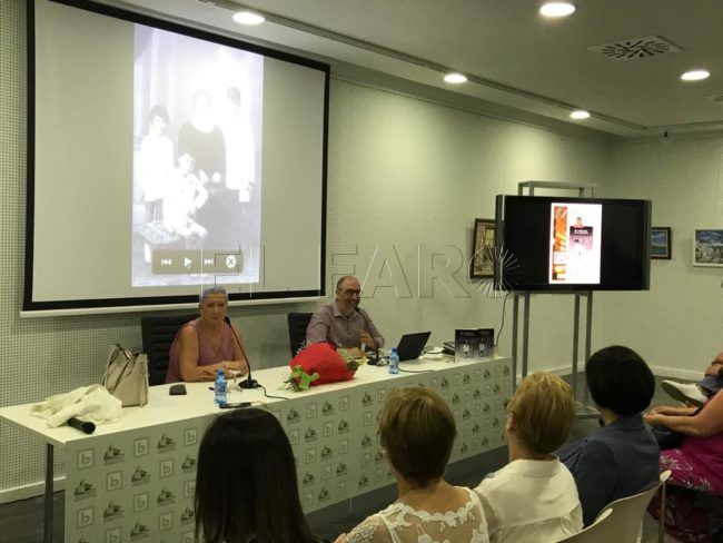 Miaja retrata sus “vivencias familiares” en ‘Mi infancia en la posguerra’