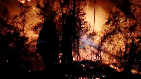 bomberos-lucha-incendio-4