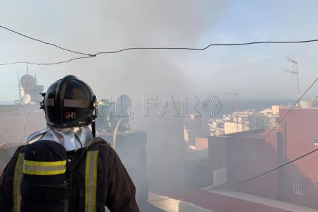 bomberos-casa-abandonada-recinto