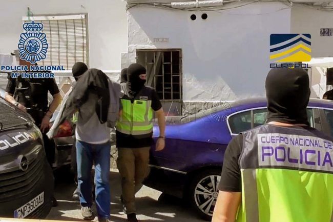 Detenido en Algeciras un marroquí con documentos sobre cómo atentar