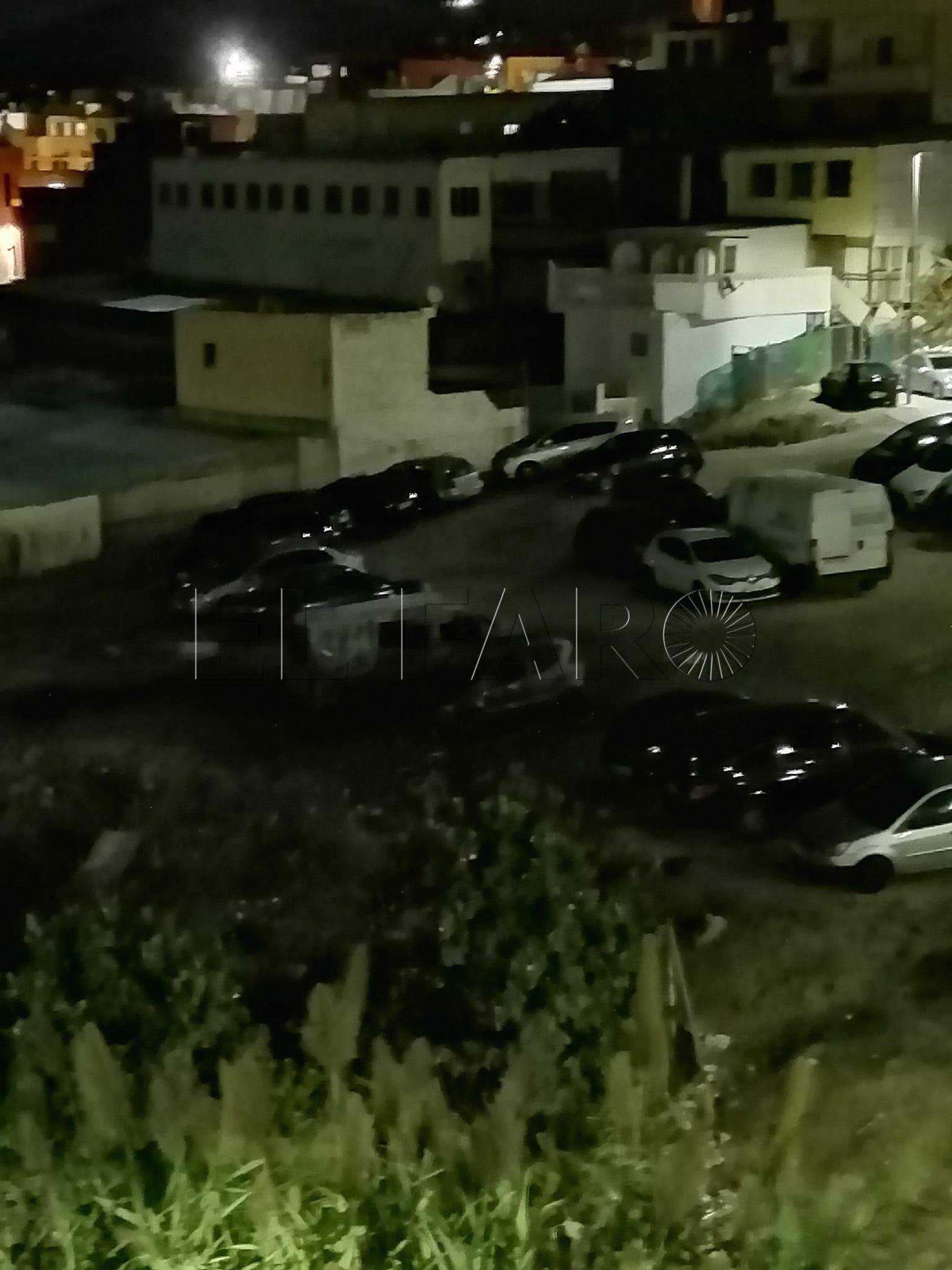 incendio-furgoneta-coches-afectados