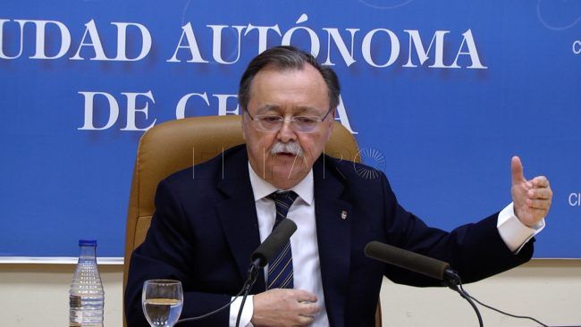 A remar en la misma dirección