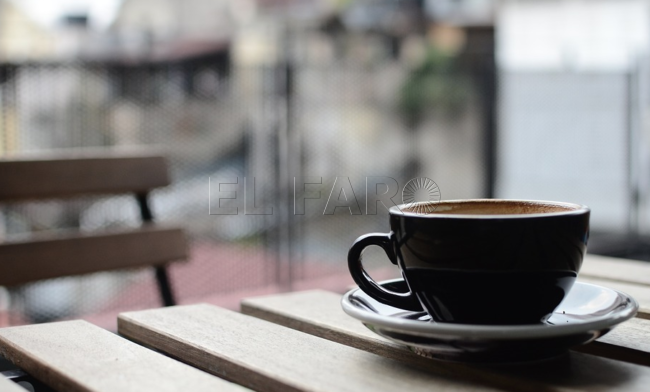 Un café por favor