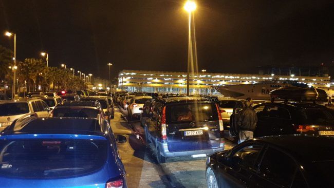 Intentan cruzar a Marruecos con su hija de 2 años reclamada por Francia