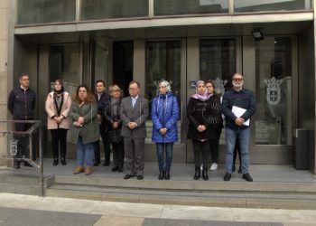 minuto-silencio-asamblea