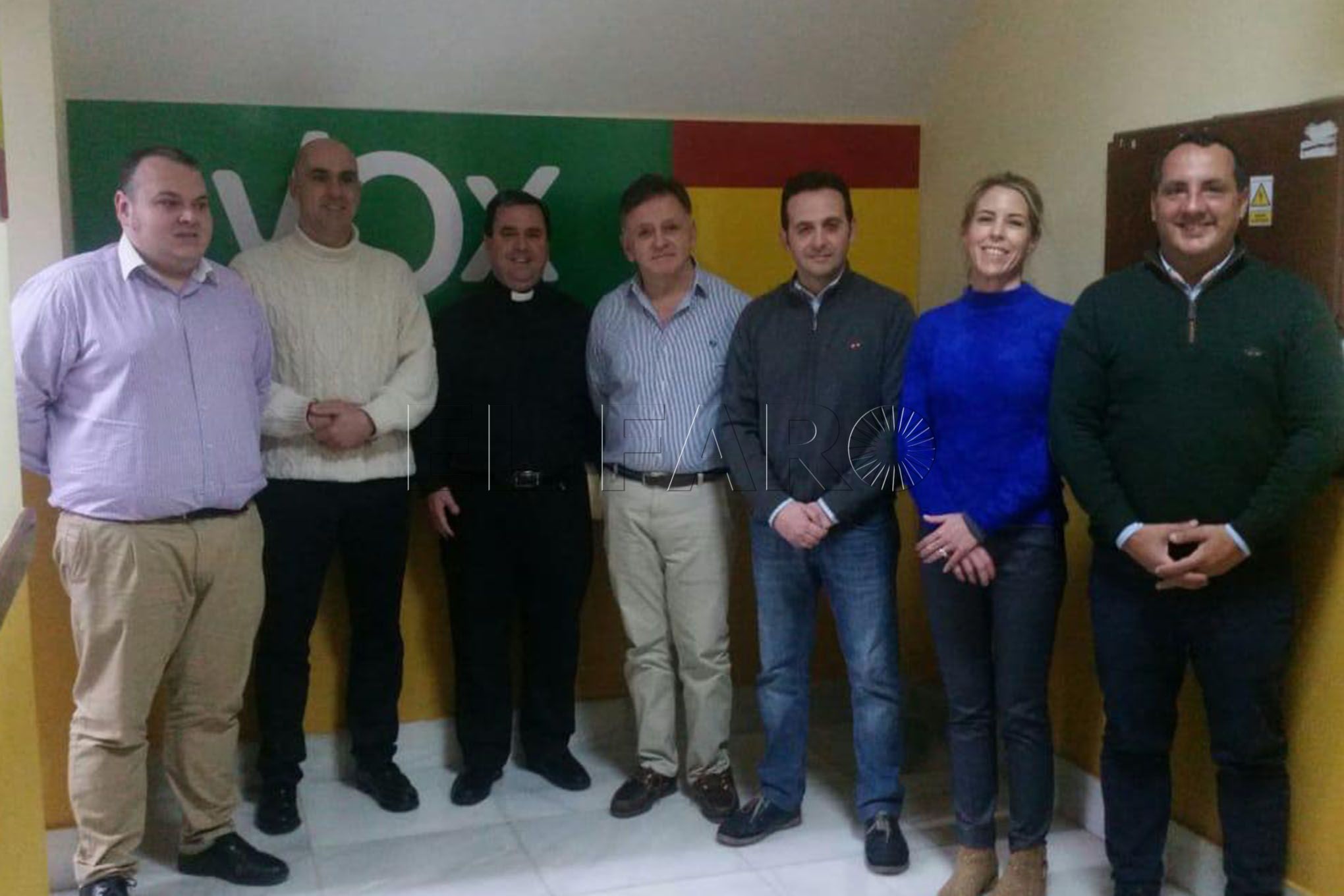 padre-bendice-sede-vox-2