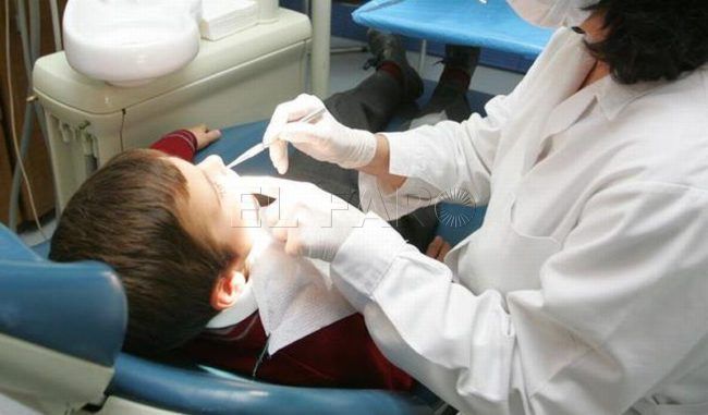 El Faro - IU aboga por la creación de una clínica bucodental «totalmente gratuita»