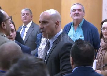 pelea-pleno