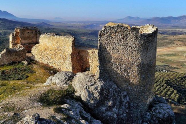 Un pueblo de Granada se enemista con Tetuán por los «ataques» a las minorías religiosas y al colectivo LGTBI