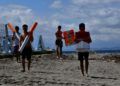 menores-esperanza-playa-limpieza-7