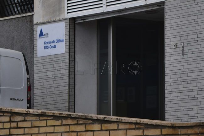 Un nuevo positivo en el centro de diálisis lleva a aislar a más pacientes