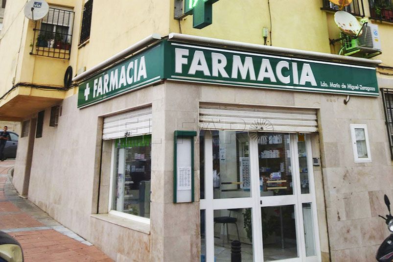 La Policía investiga un atraco con arma blanca en la farmacia del Príncipe