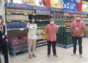 firma-contrato-aaron-down-carrefour-1