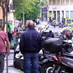 gente-pasea-calle-real