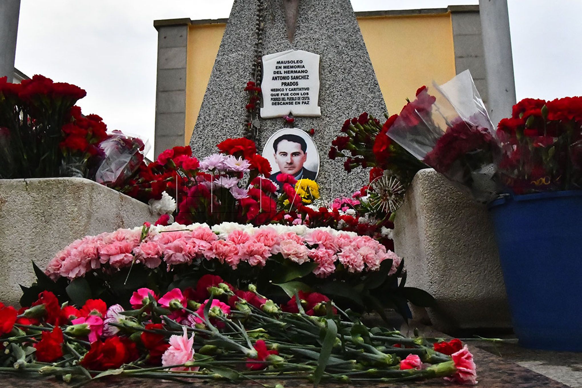 tumba-sanchez-prados-cementerio