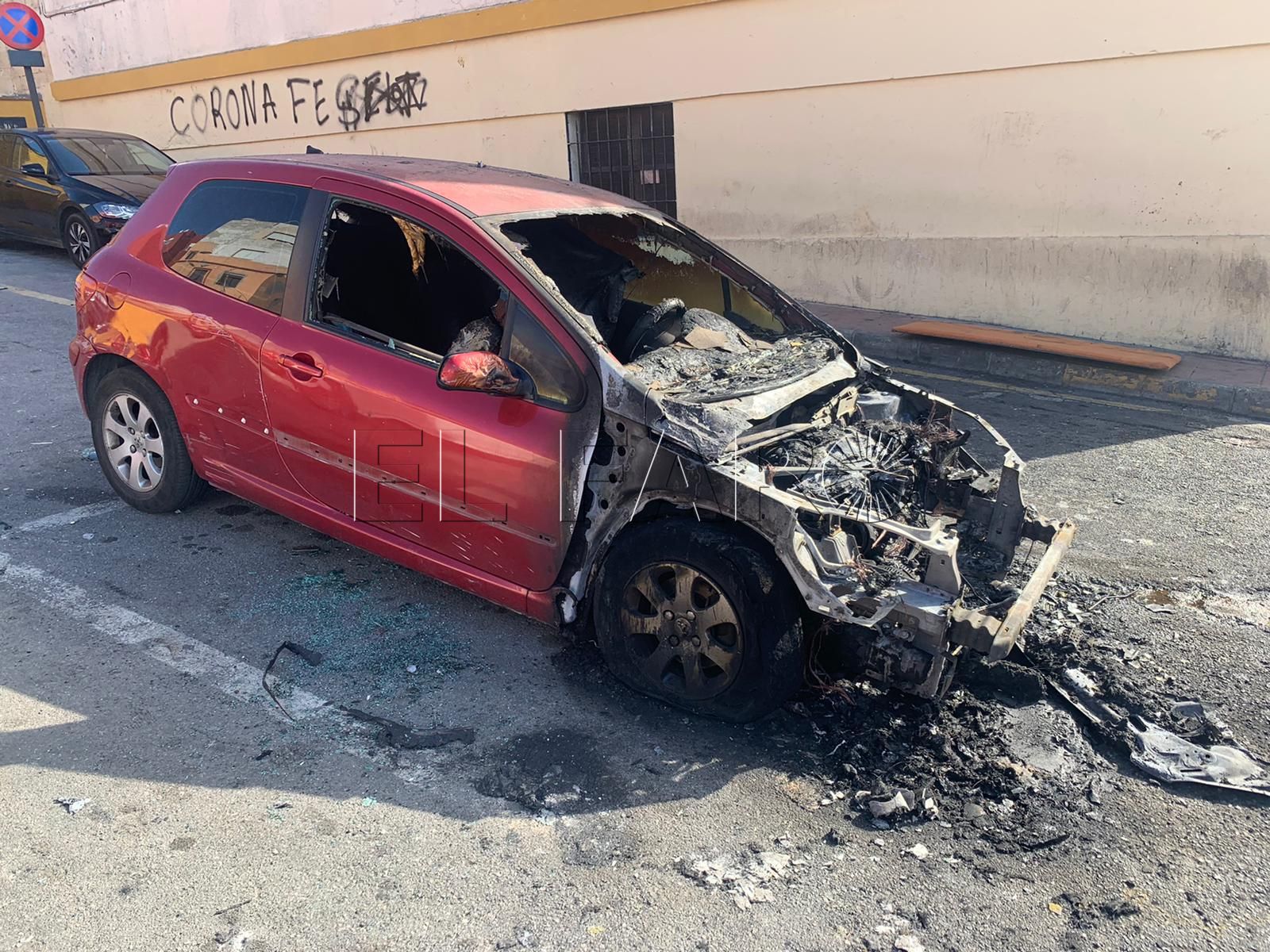 coche-vehiculo-quemado-rosales