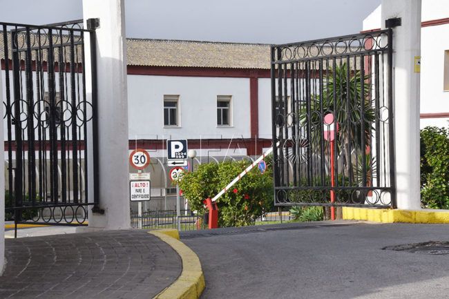El Faro - Ceuta Ya! respalda a los vecinos de O’Donnell para abrir al uso público el aparcamiento del Hospital Militar