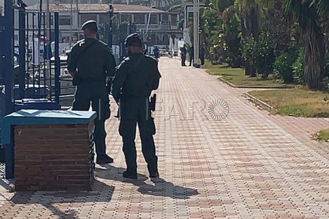 La Guardia Civil recula ante la denuncia de AEGC y ordena retirar los chalecos caducados